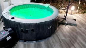 New apartment with Jacuzzi